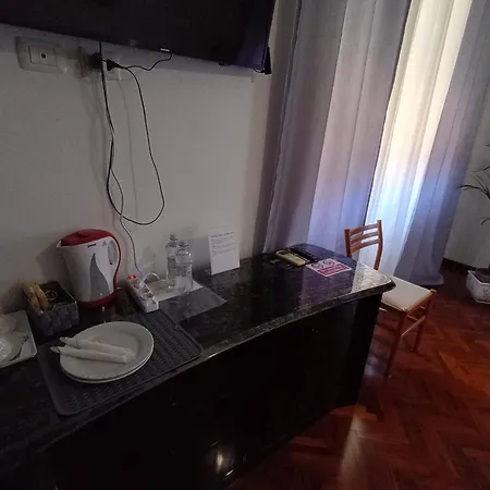 לינה וארוחת בוקר Casa Vigna Clara *